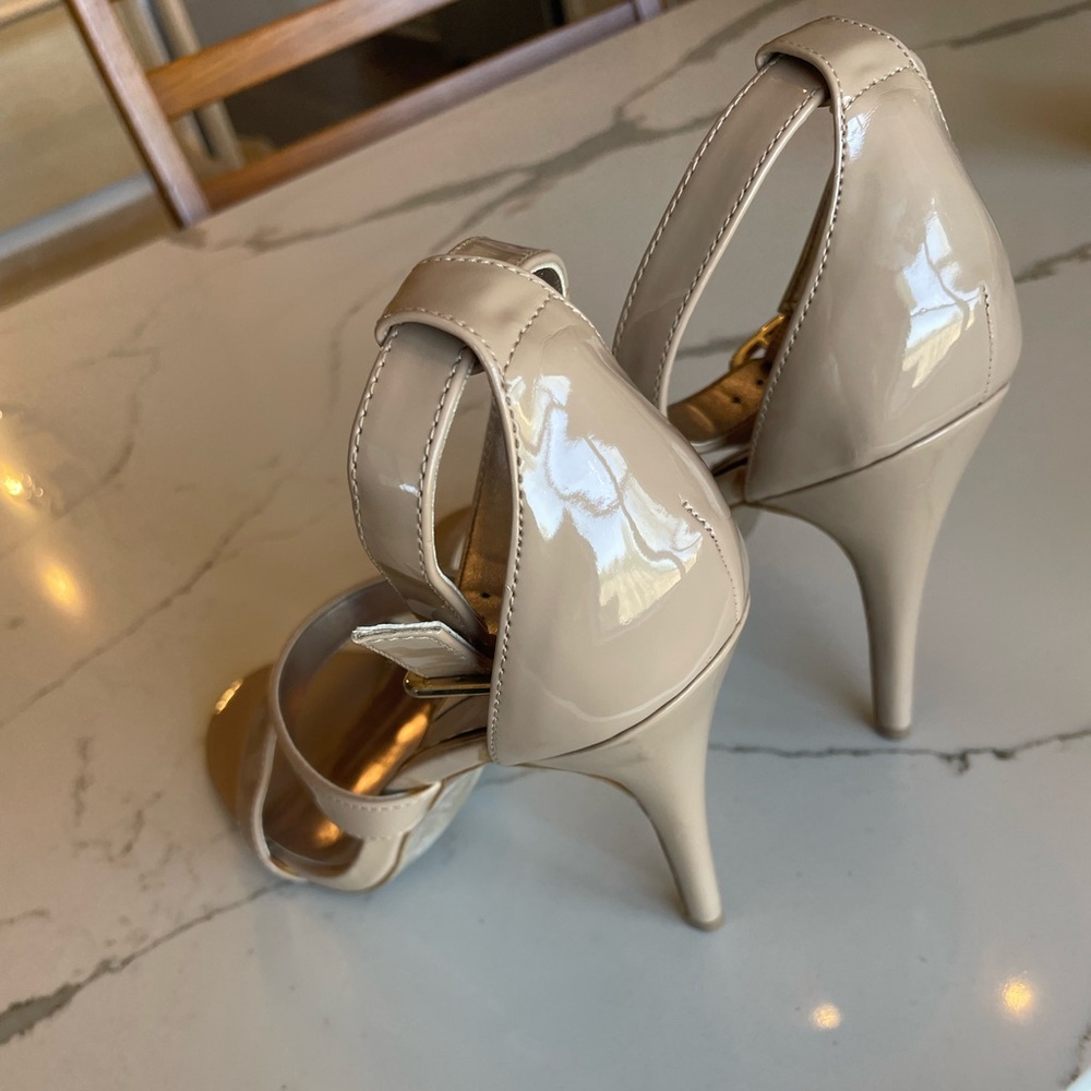 Steve Madden Strappy Nude Heels size 8.5 - Picture 4 of 4